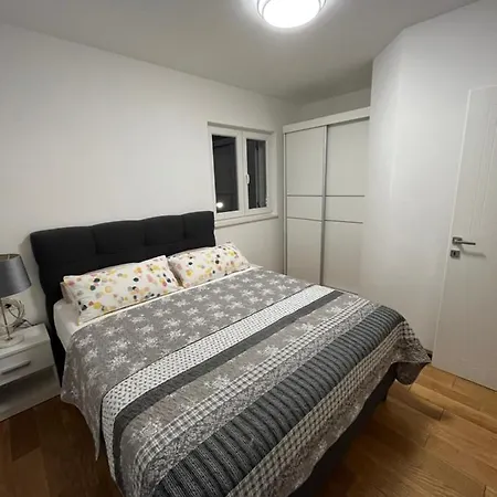 Flamingo Apartment Makarska