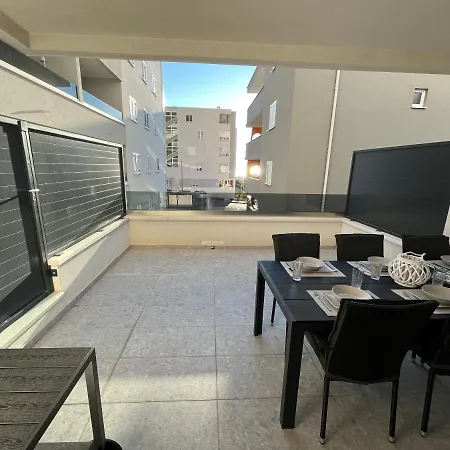 Flamingo Apartment