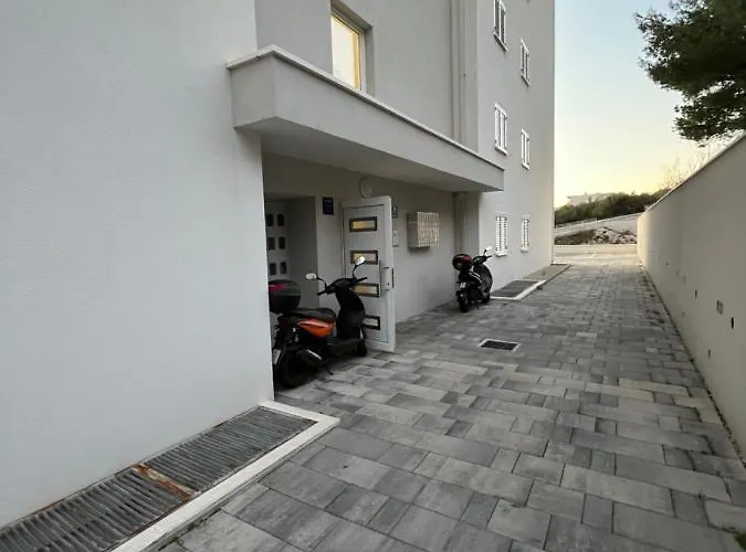 Flamingo Apartment *